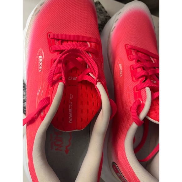 Brooks Revel‎ 5 Women\'s Running Shoes pink/ White Size 9.5 Athletic Sneakers